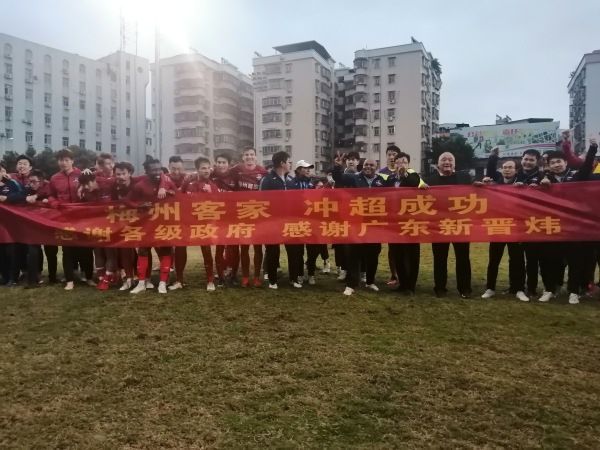 管虎导演带领超1500人的剧组，历经499天筹备、230天拍摄，只为打造中国人自己的战争大片，让这群渐渐被遗忘的民族英雄重现银幕